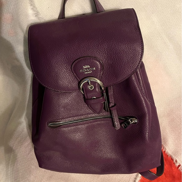 Back pack style Coach purse - Picture 3 of 6